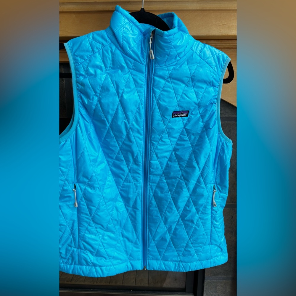 Women’s Patagonia Turquoise Quilted Vest Medium Mint